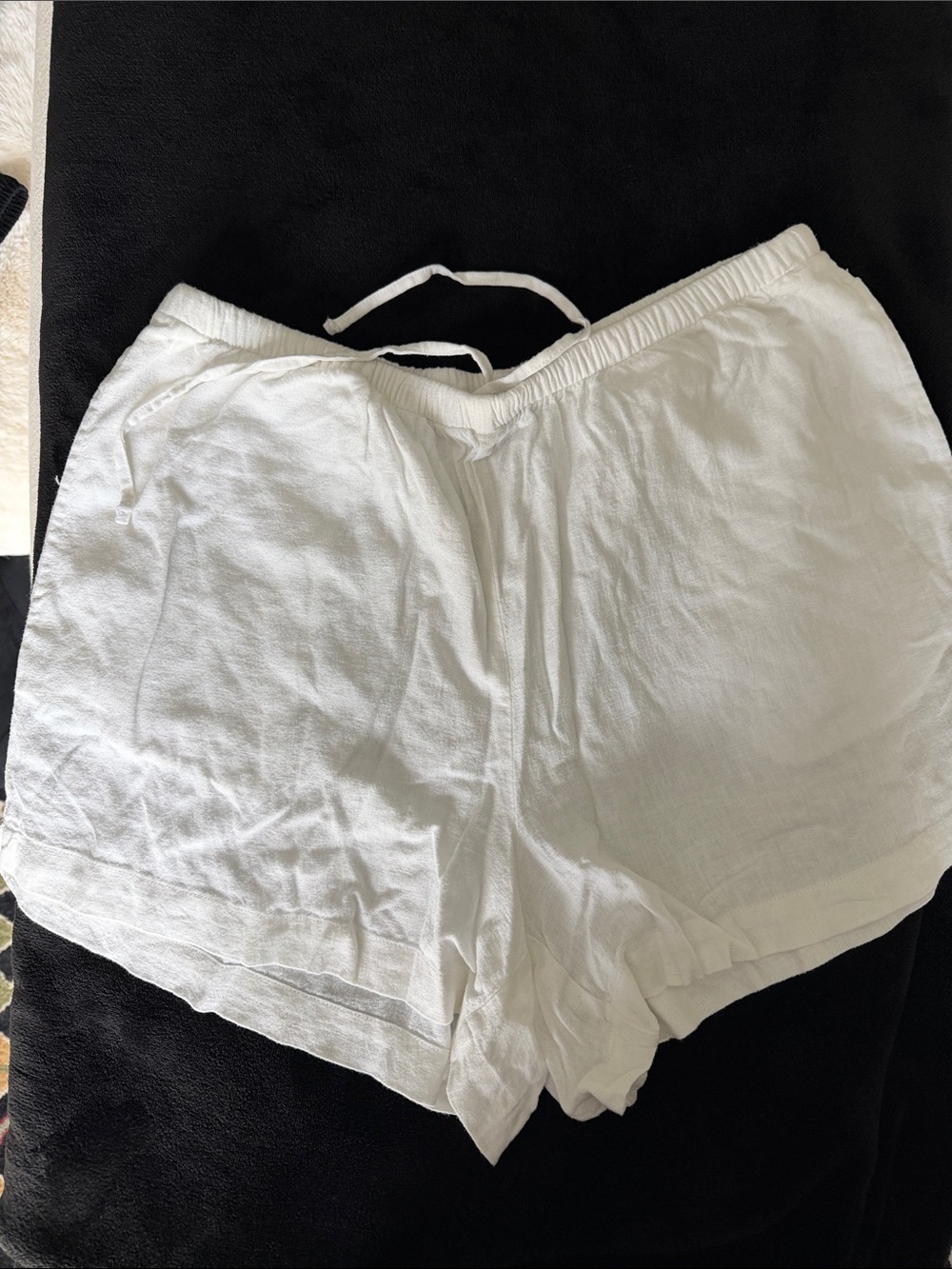 White Women's Linen-Blend Drawstring Shorts